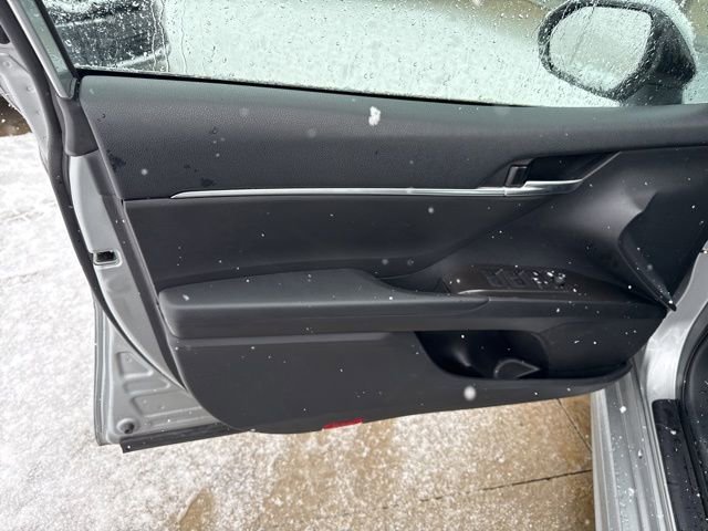 Used 2024 Toyota Camry SE image 22