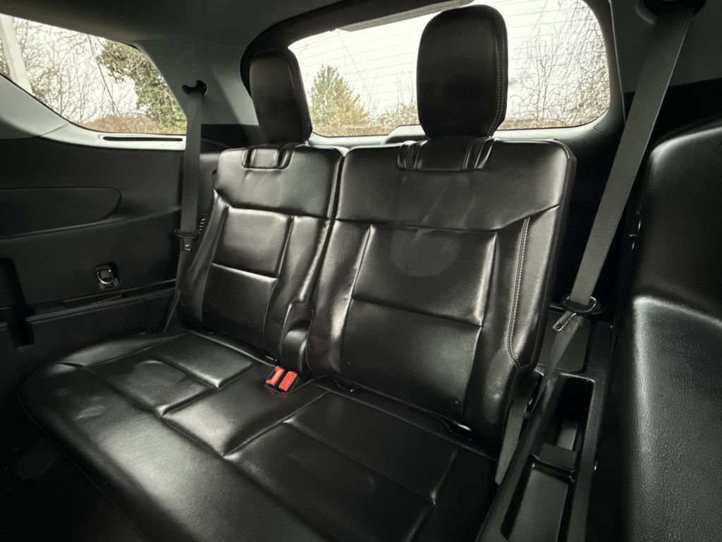 Used 2023 Ford Explorer XLT w/ Equipment Group 202A image 19