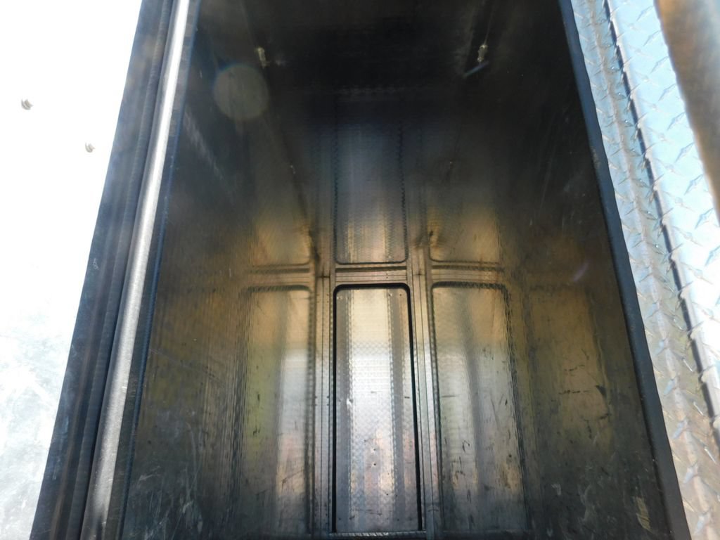 Used 2023 Ford F550 4x4 Regular Cab Super Duty image 31