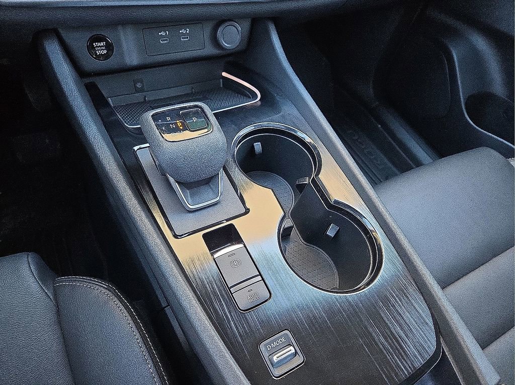 Used 2024 Nissan Rogue SL w/ SL Premium Package image 30