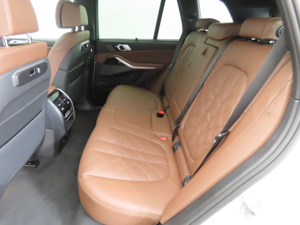 New 2026 BMW X5 xDrive40i w/ Climate Comfort Package image 21