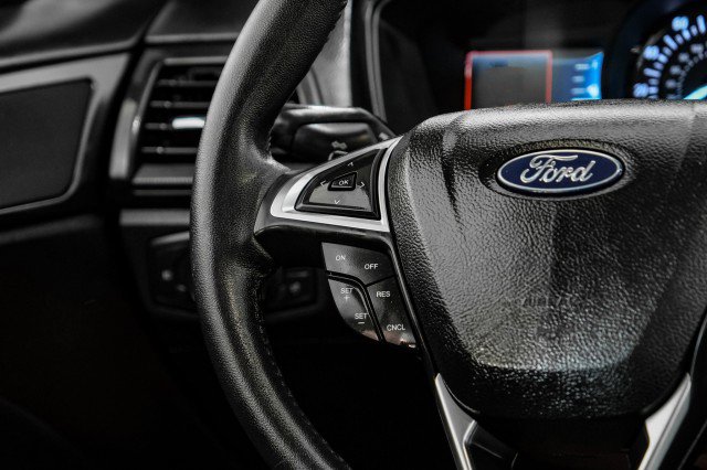 Used 2018 Ford Fusion SE w/ Equipment Group 201A FWD image 14