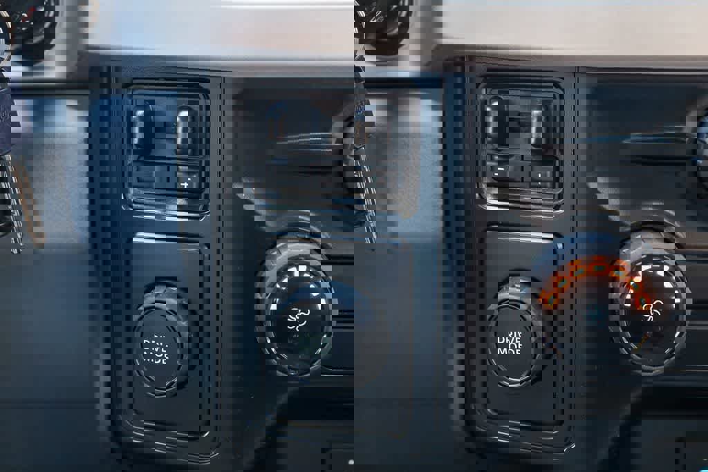 New 2026 Ford F250 XL w/ XL Chrome Package image 23