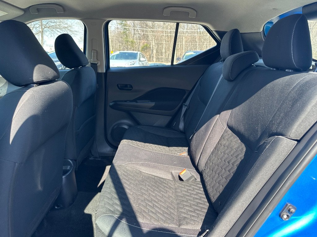 Used 2022 Nissan Kicks S image 13