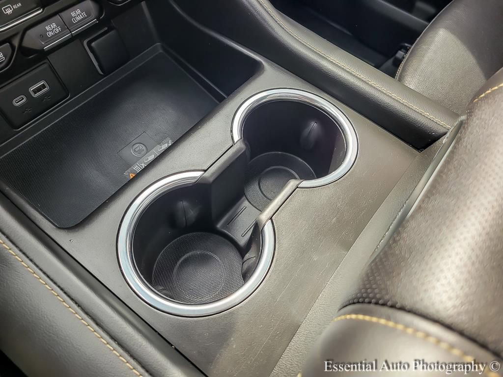 Used 2023 GMC Yukon SLT image 17