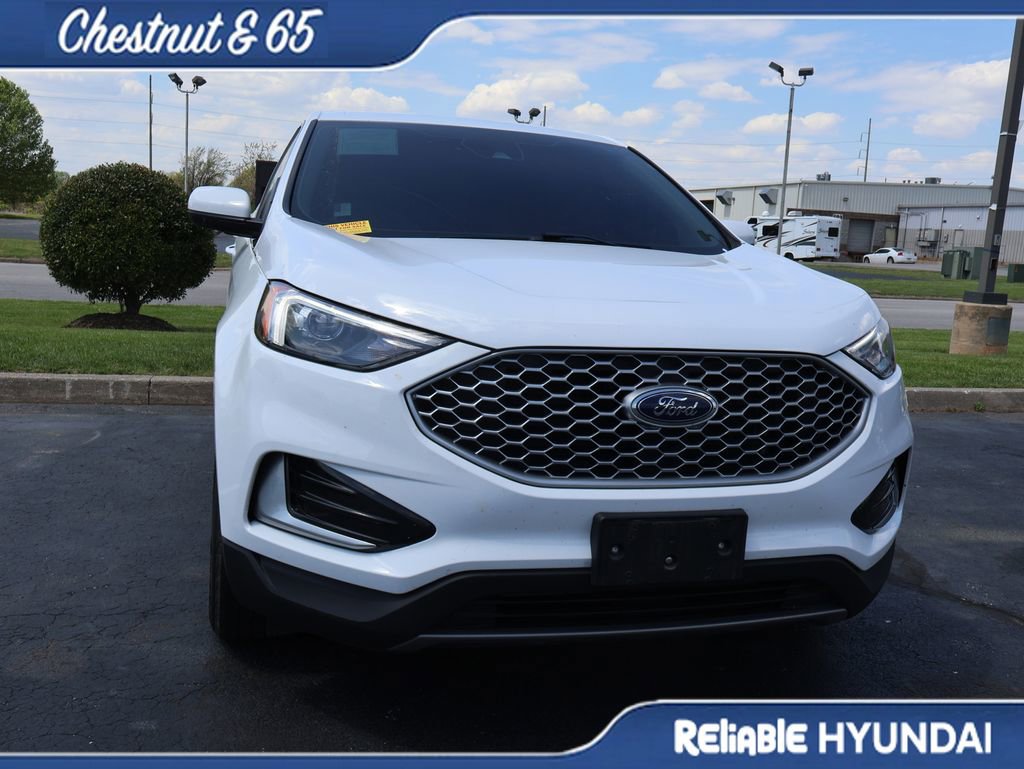 Used 2023 Ford Edge SEL image 4