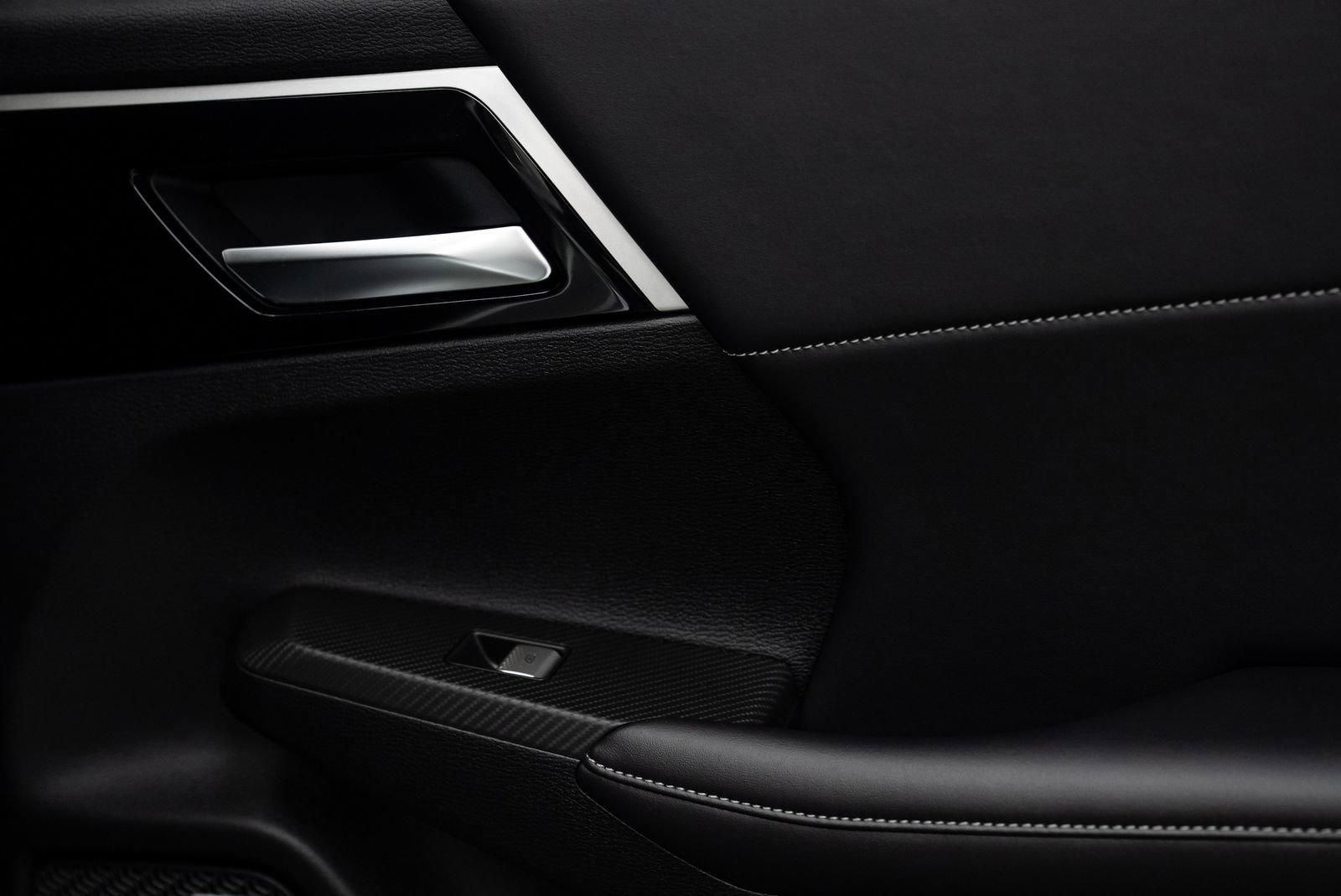 New 2026 Mitsubishi Outlander SE image 28