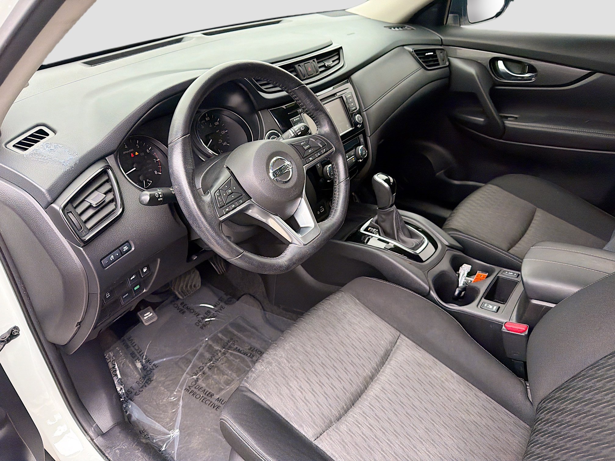 Used 2018 Nissan Rogue SV image 26