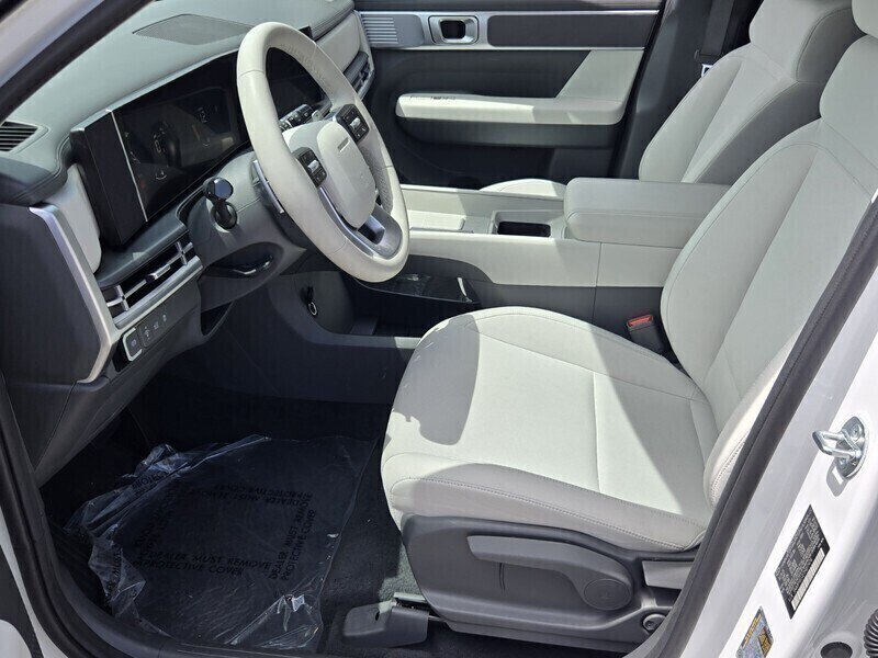 New 2027 Hyundai Santa Fe SE FWD image 5