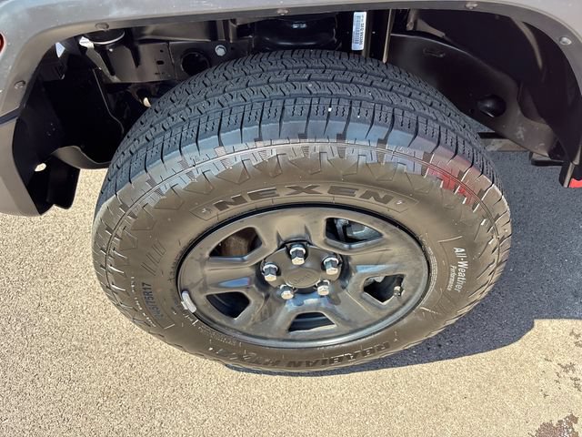 Used 2025 Jeep Wrangler Sport AWD/4WD image 30