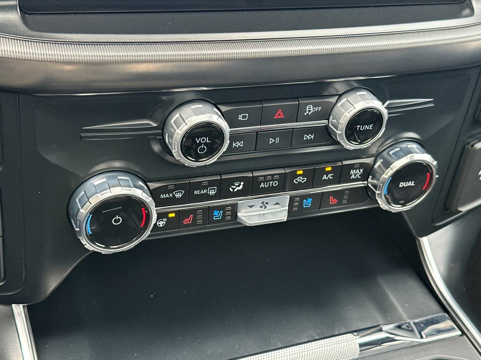 Used 2025 Ford F150 Raptor image 25