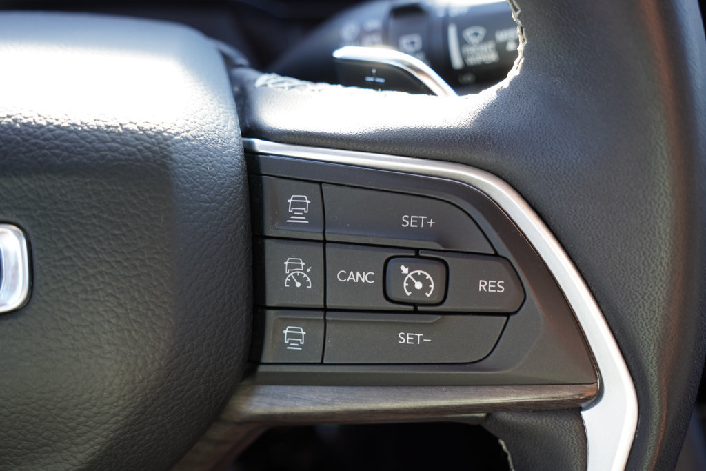 Used 2024 Jeep Grand Cherokee Limited 4xe AWD/4WD image 36