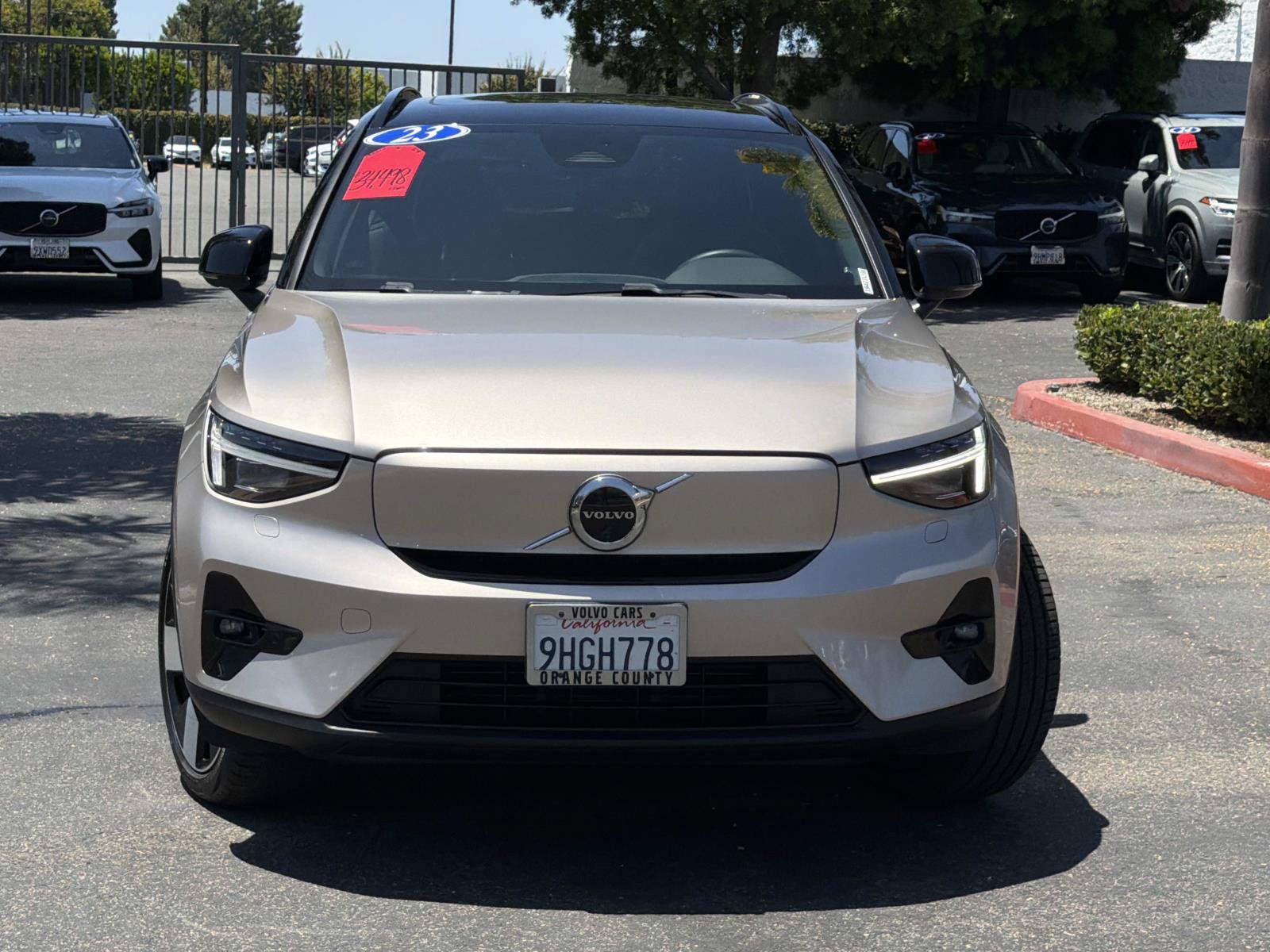 Certified 2023 Volvo XC40 Recharge Ultimate w/ Protection Package Premier AWD/4WD image 2