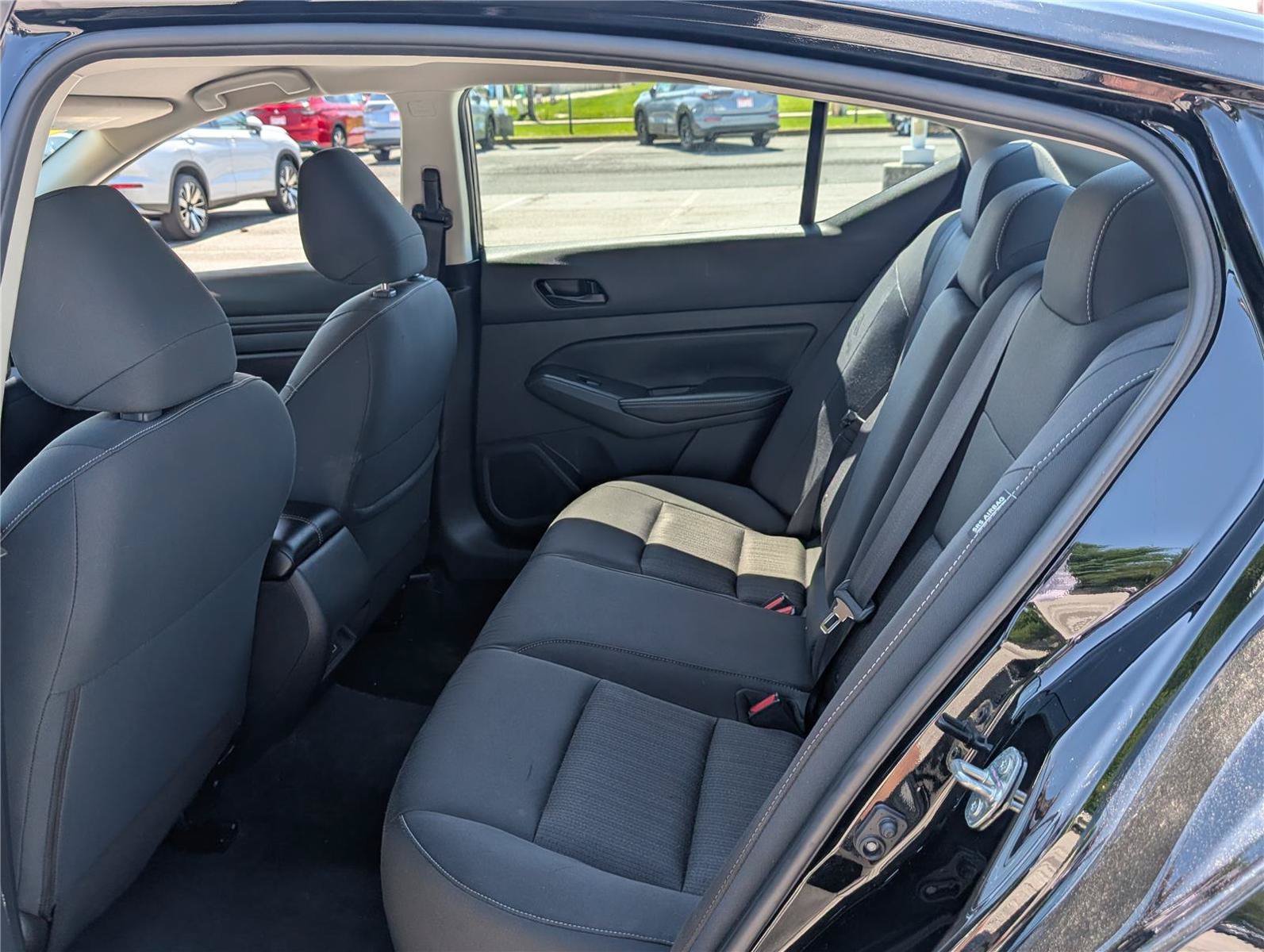 Used 2024 Nissan Altima 2.5 SV FWD image 14