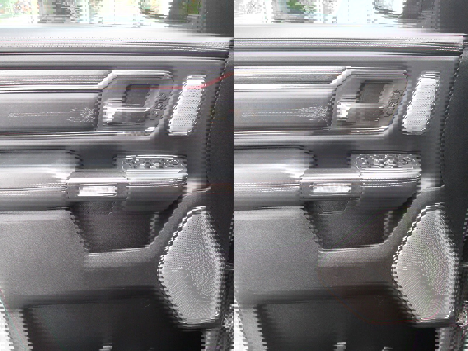 Used 2020 RAM 1500 Limited image 11