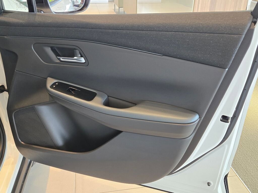 New 2026 Nissan Leaf SV+ w/ Floor Mat Package (SV+) image 9