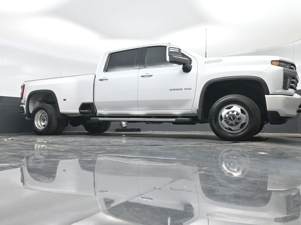Used 2023 Chevrolet Silverado 3500 High Country image 38