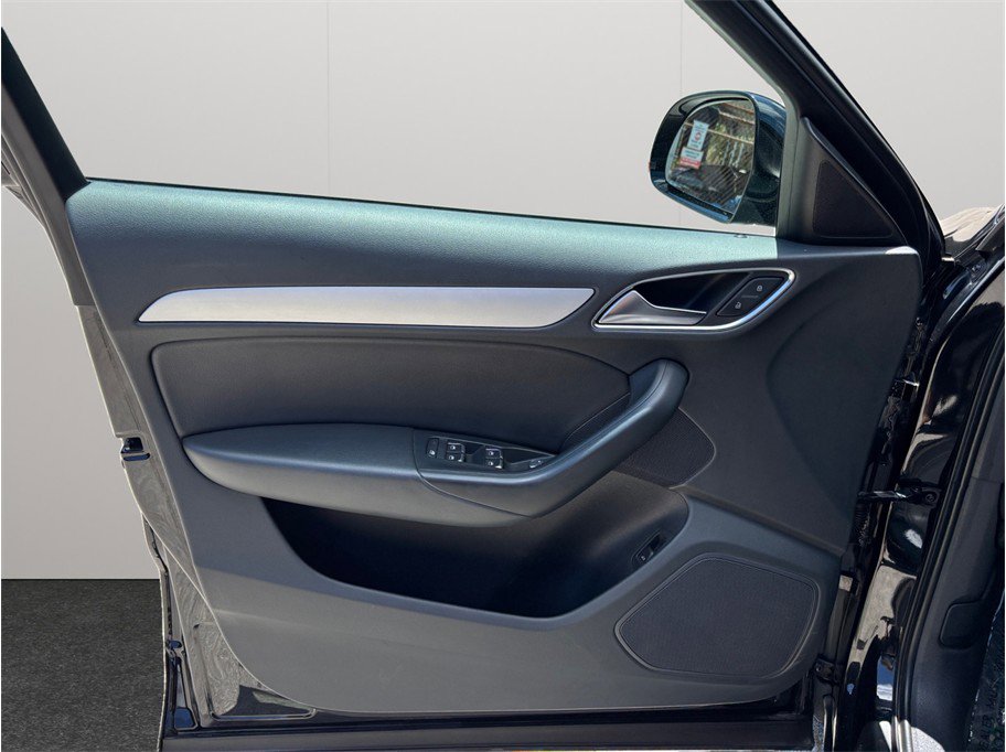 Used 2017 Audi Q3 2.0T Premium w/ Convenience Package AWD/4WD image 19