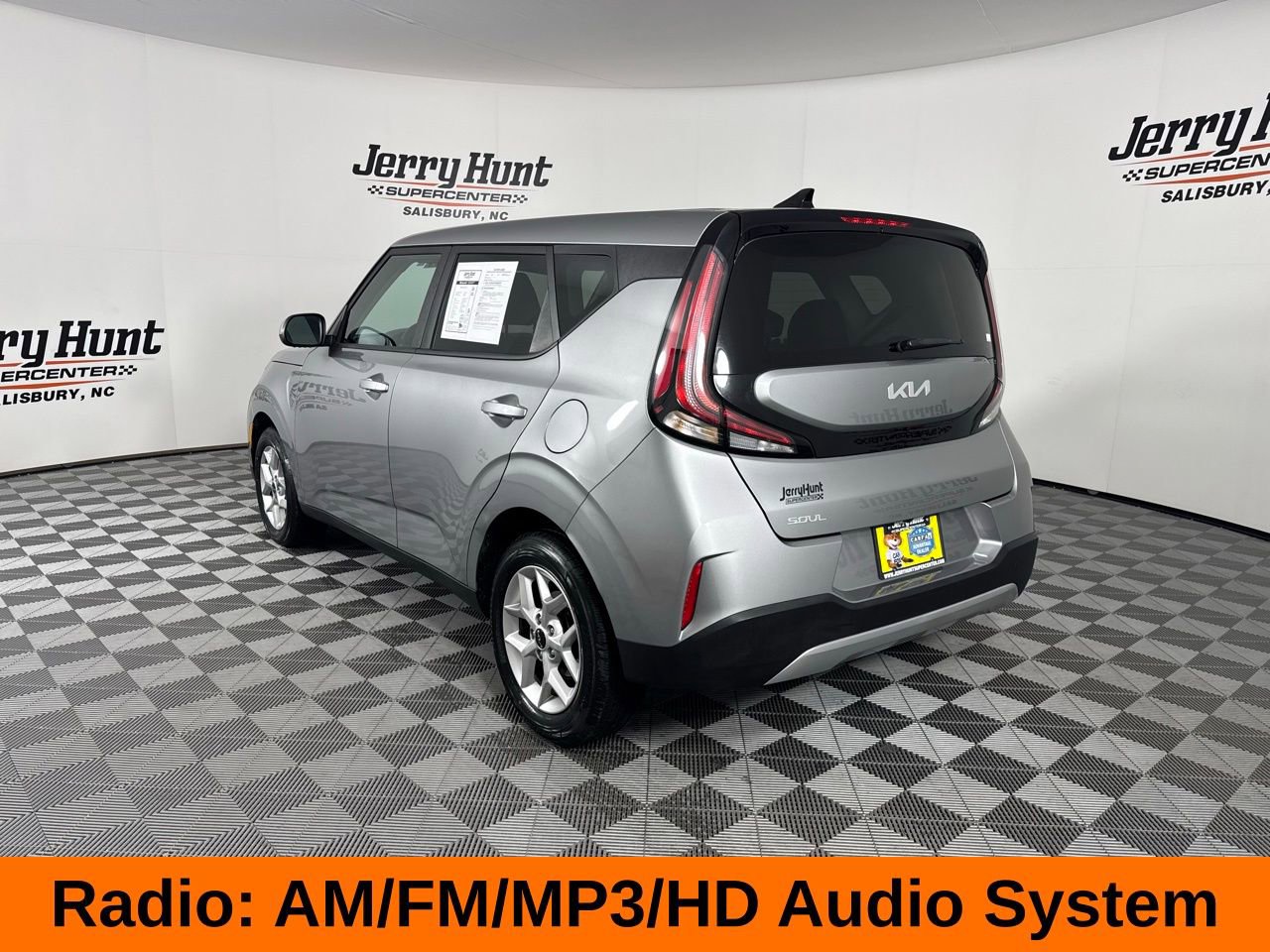 Used 2024 Kia Soul LX w/ Option Group 015 image 9