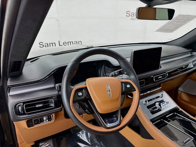 Used 2023 Lincoln Aviator Black Label w/ Dynamic Handling Package image 9