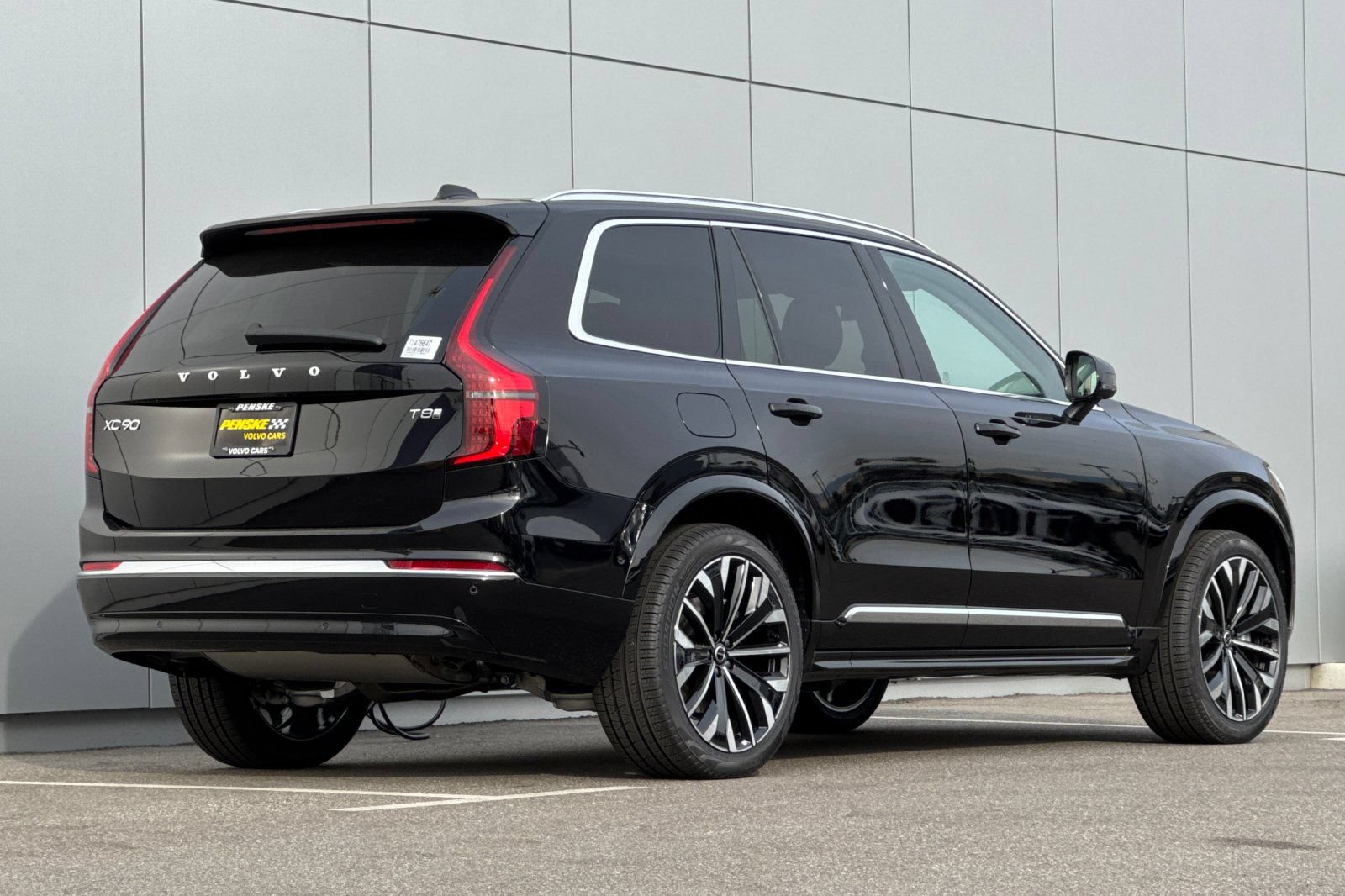 New 2026 Volvo XC90 T8 Ultra w/ Protection Package AWD/4WD image 5