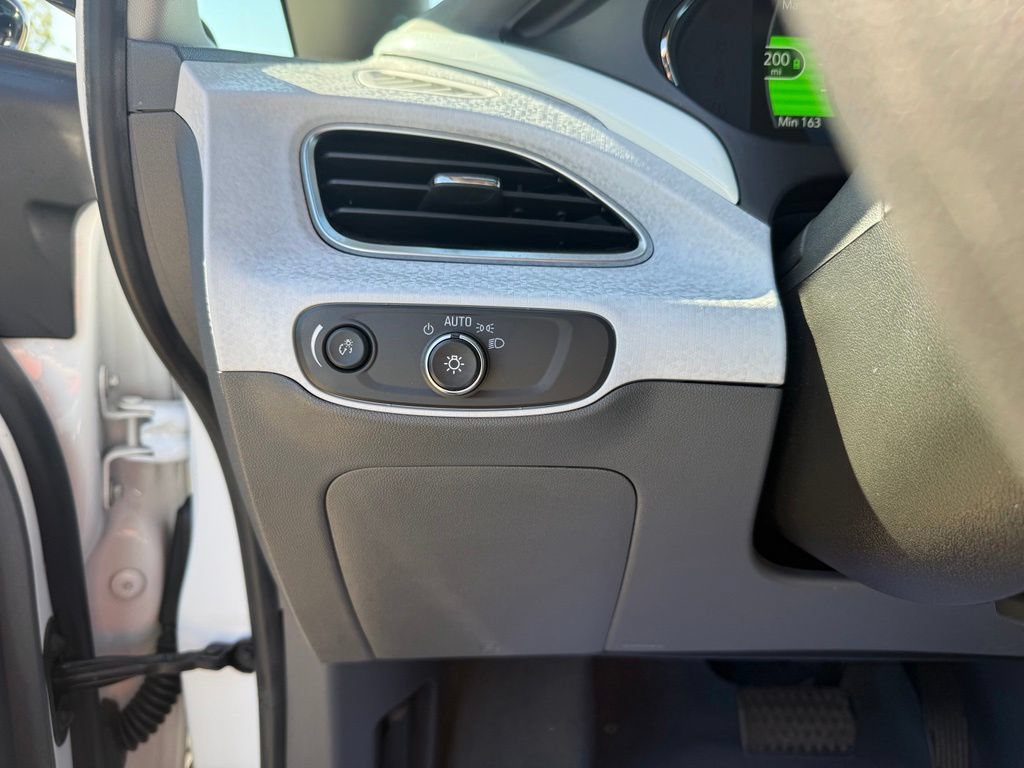 Used 2021 Chevrolet Bolt LT FWD image 34
