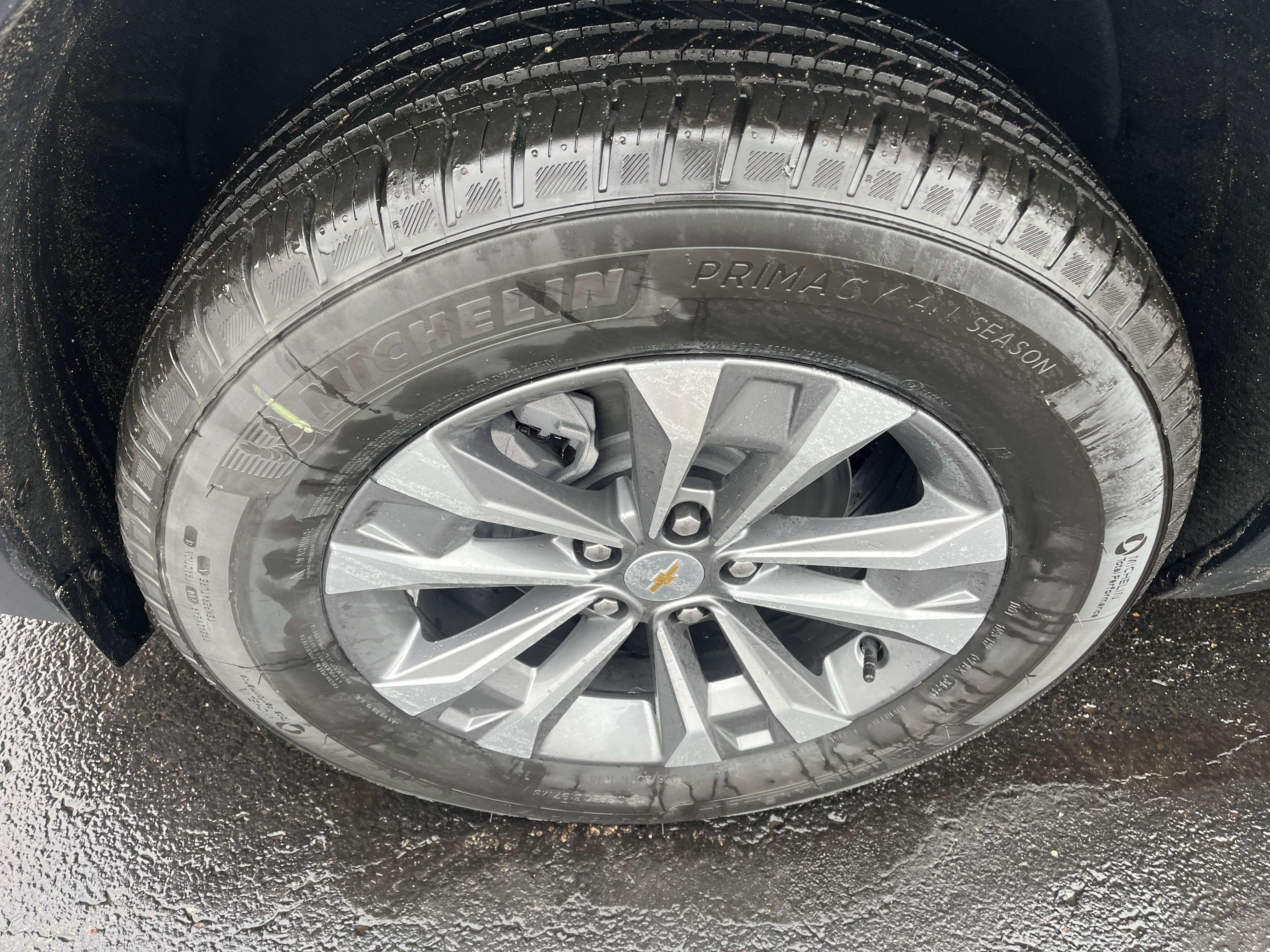 New 2026 Chevrolet Equinox LT w/ Convenience Package II image 23