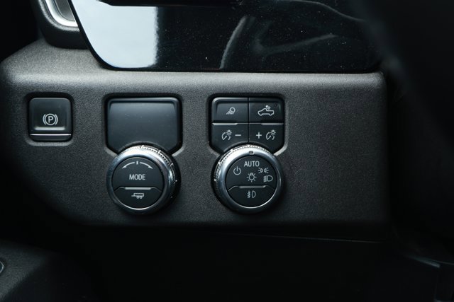 Used 2024 GMC Sierra 1500 SLT RWD image 16