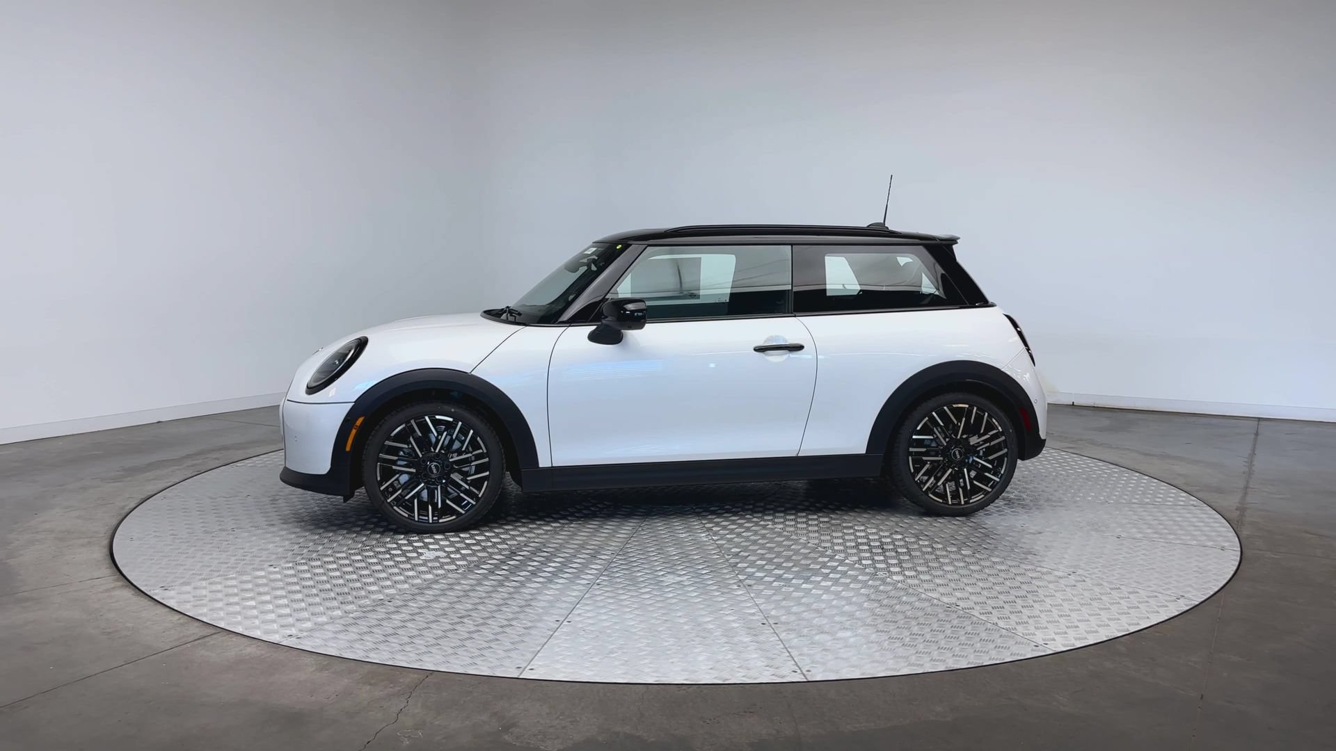 New 2026 MINI Cooper S FWD image 5