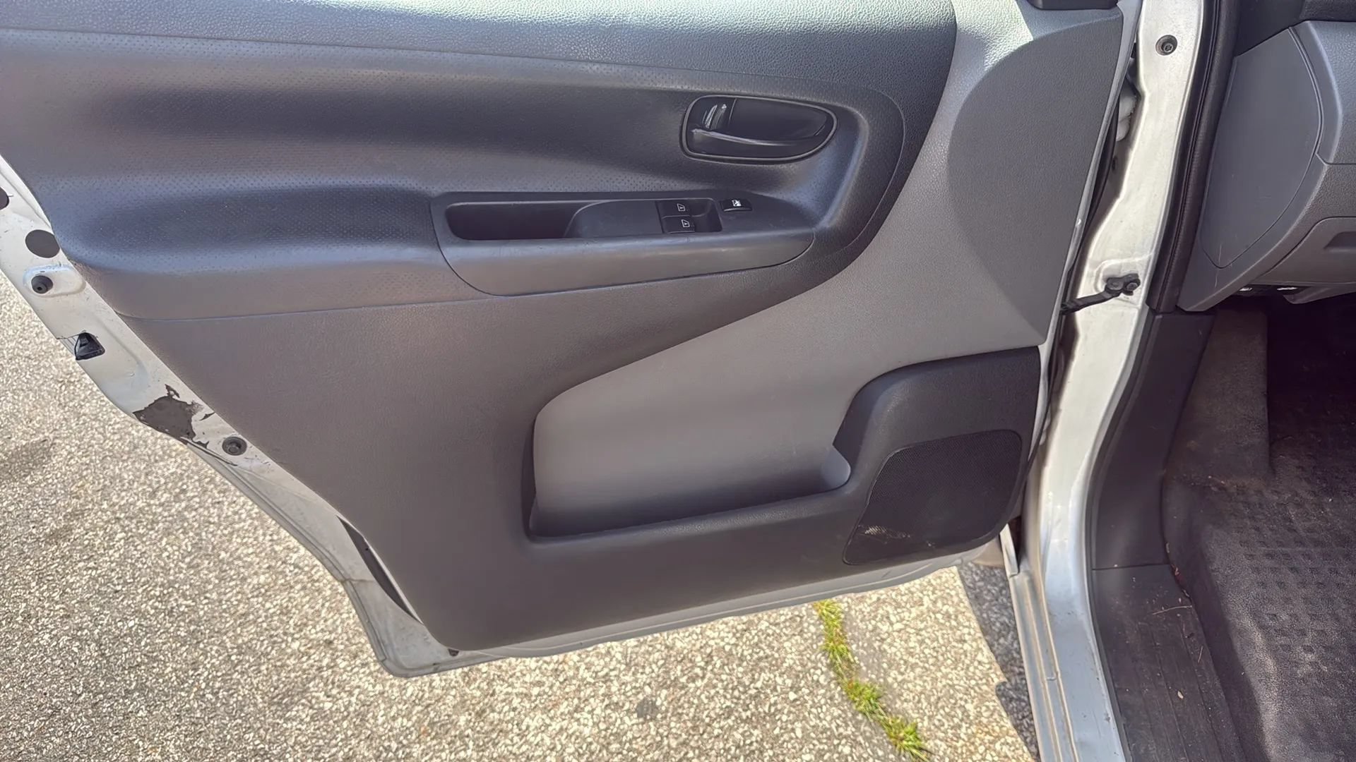 Used 2015 Nissan NV200 S w/ Cruise Control Package FWD image 9
