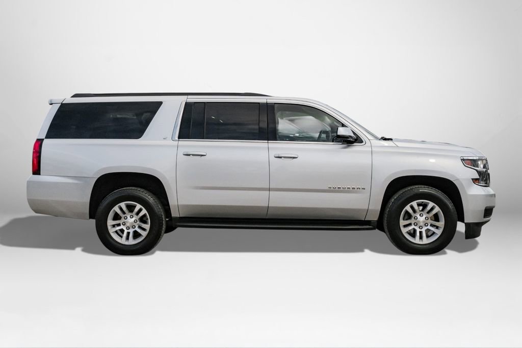 Used 2018 Chevrolet Suburban LT image 5