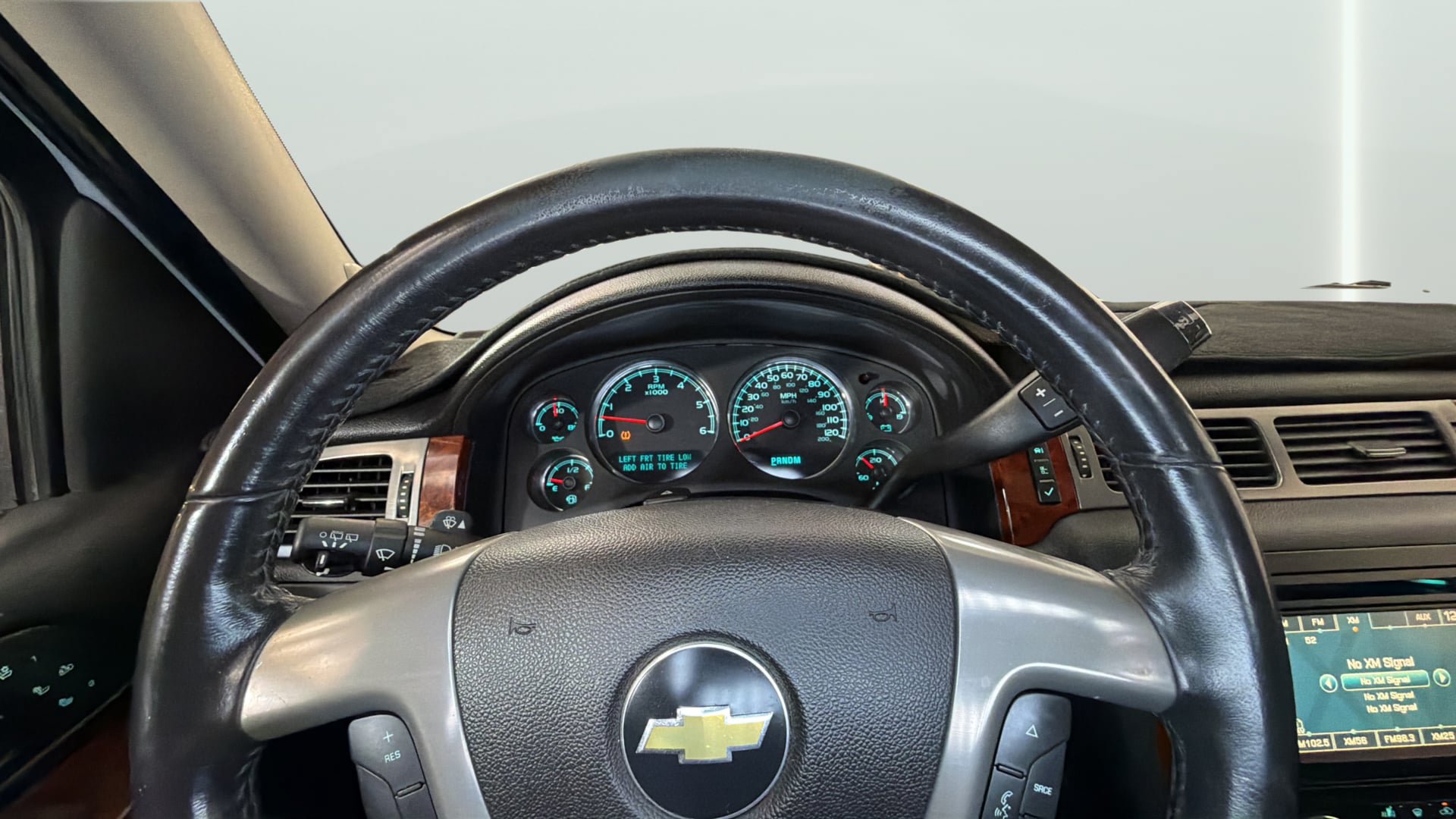 Used 2010 Chevrolet Tahoe LTZ AWD/4WD image 29