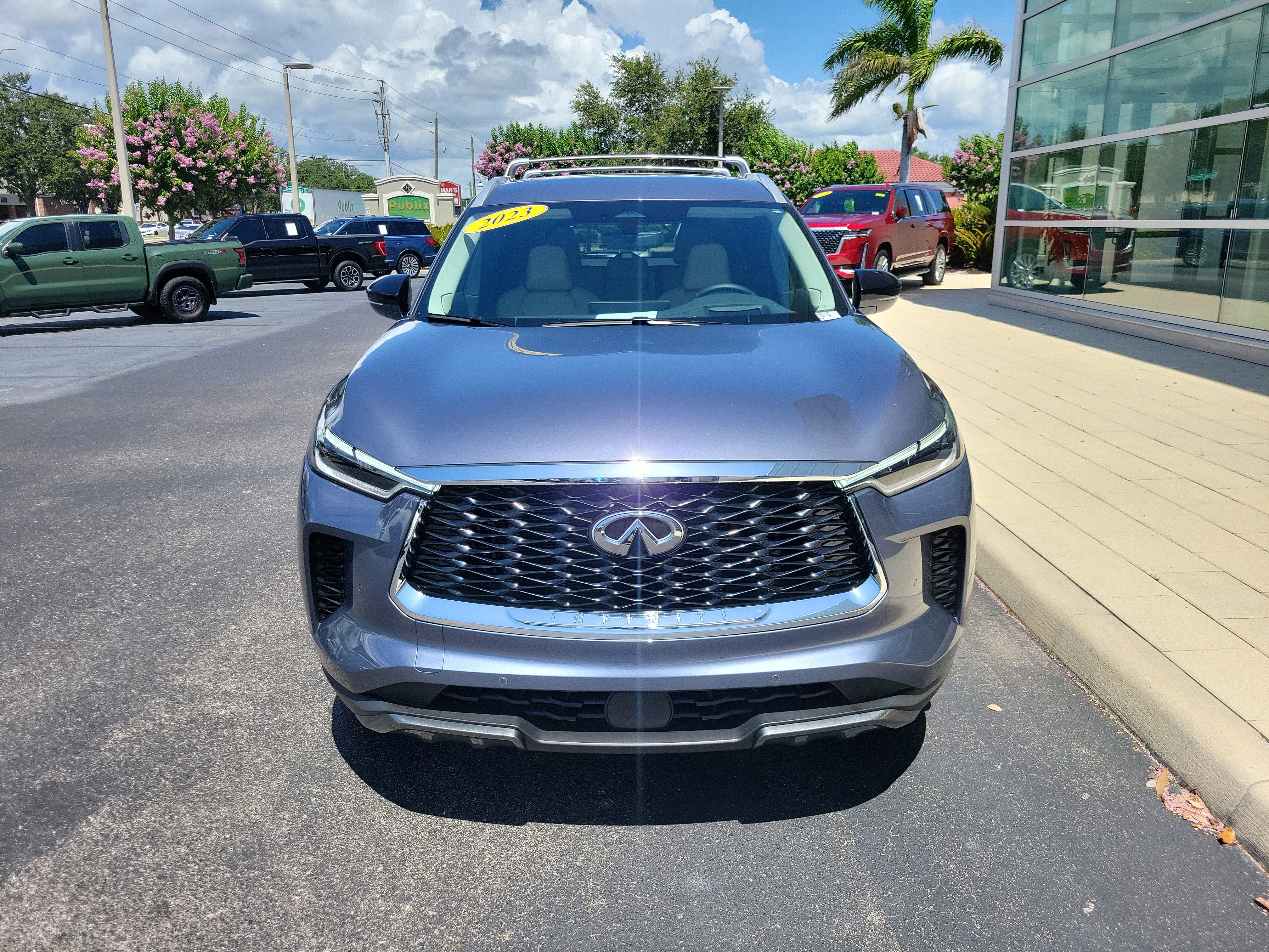 Certified 2023 INFINITI QX60 Sensory w/ Vision Package AWD/4WD image 2