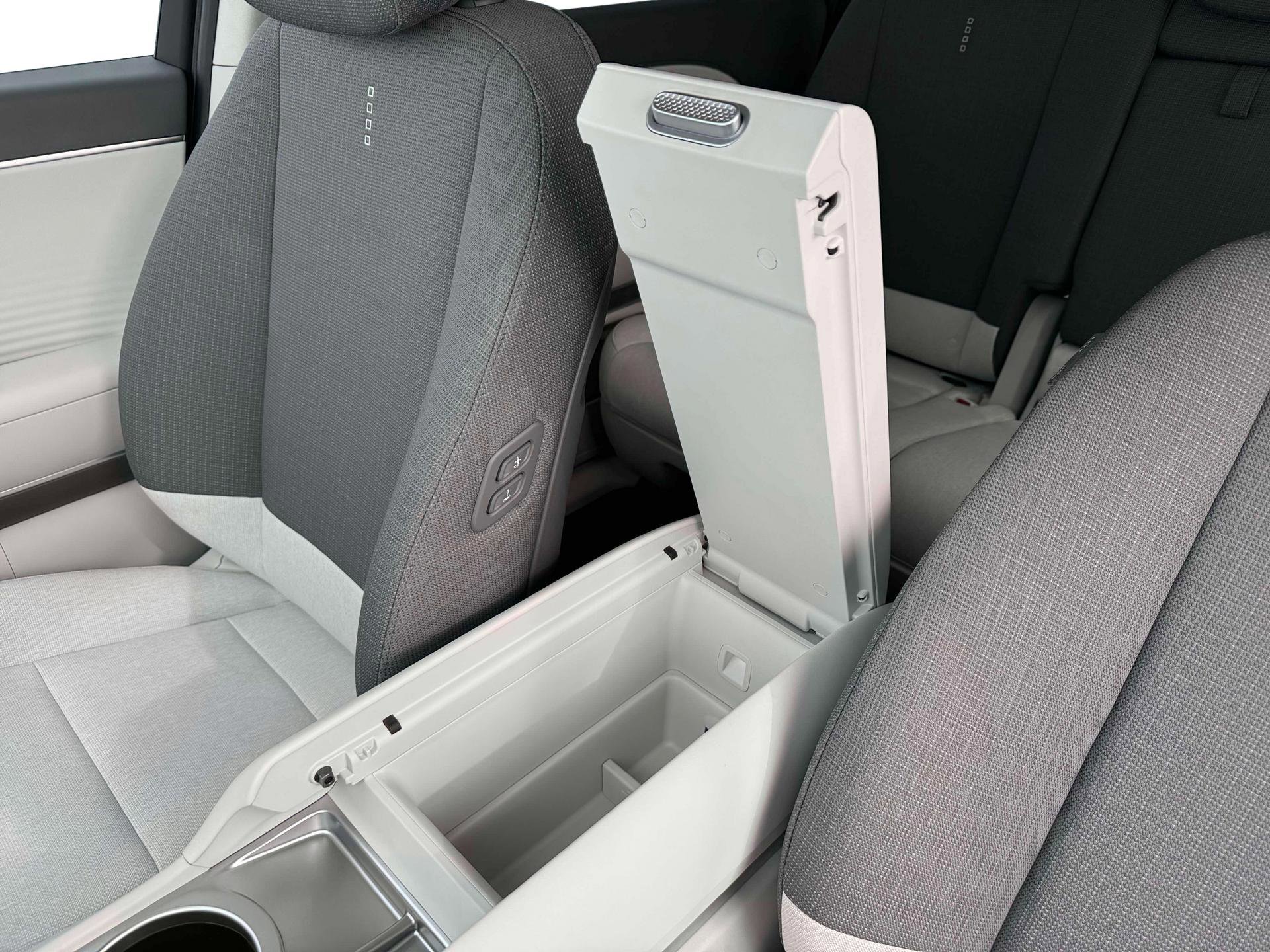 New 2026 Hyundai Ioniq 9 SE image 11