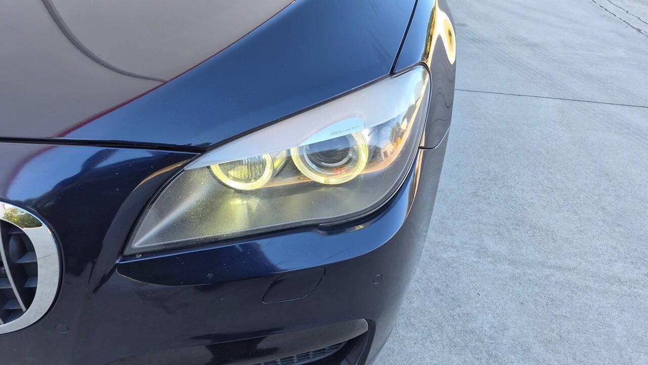 Used 2011 BMW 750Li xDrive AWD/4WD image 8