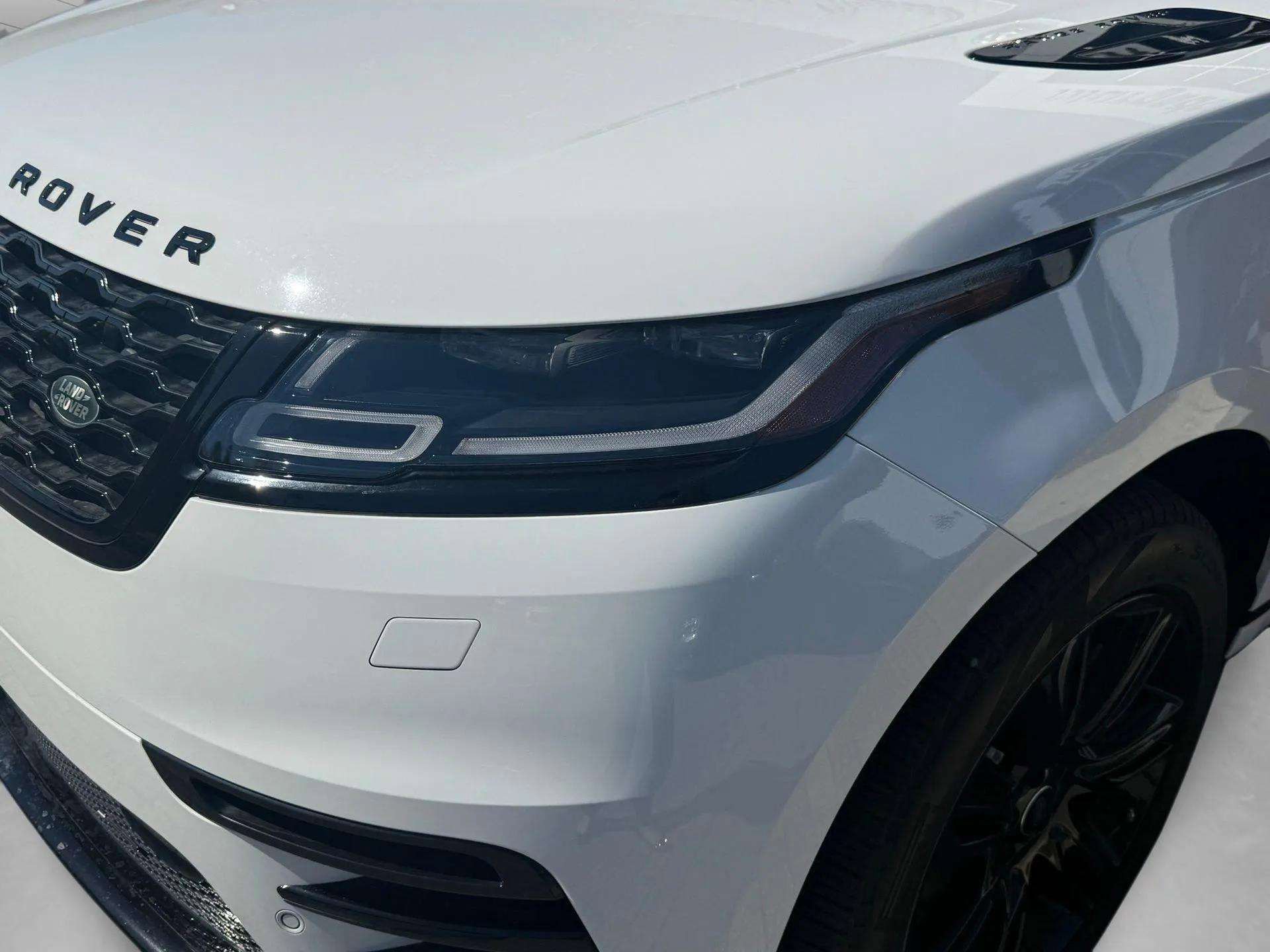 Used 2023 Land Rover Range Rover Velar R-Dynamic S image 16