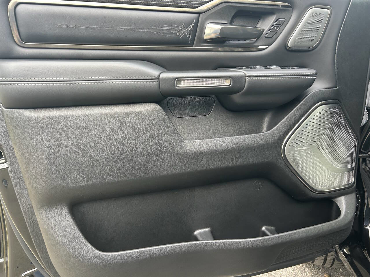 Used 2021 RAM 1500 Limited AWD/4WD image 26