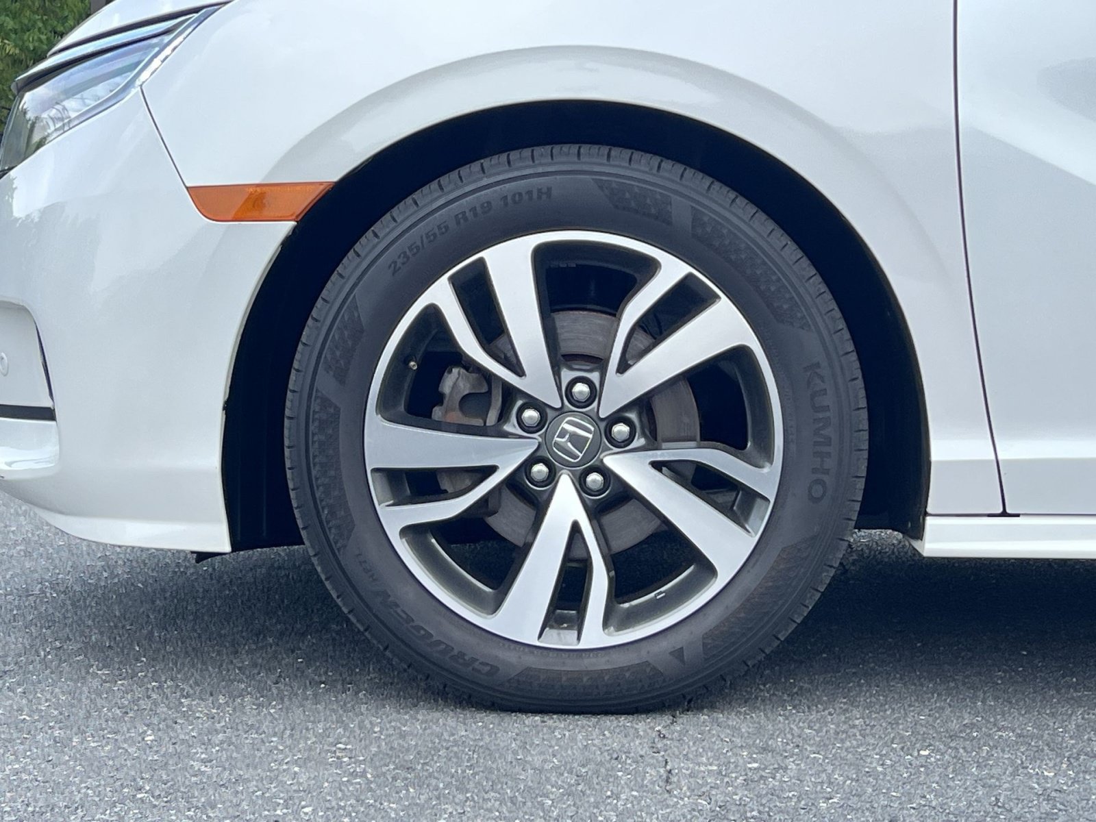 Used 2023 Honda Odyssey Touring image 11