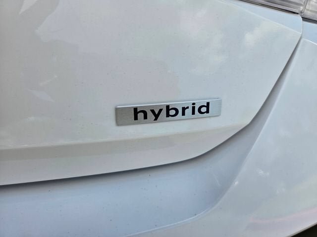 Used 2025 Hyundai Elantra Limited w/ Cargo Package FWD image 18