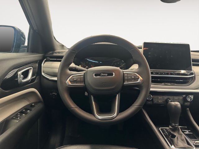 Used 2024 Jeep Compass Limited AWD/4WD image 12