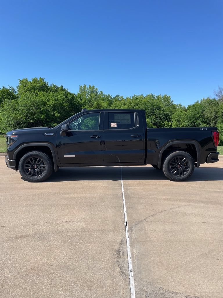 Used 2025 GMC Sierra 1500 Elevation AWD/4WD image 2