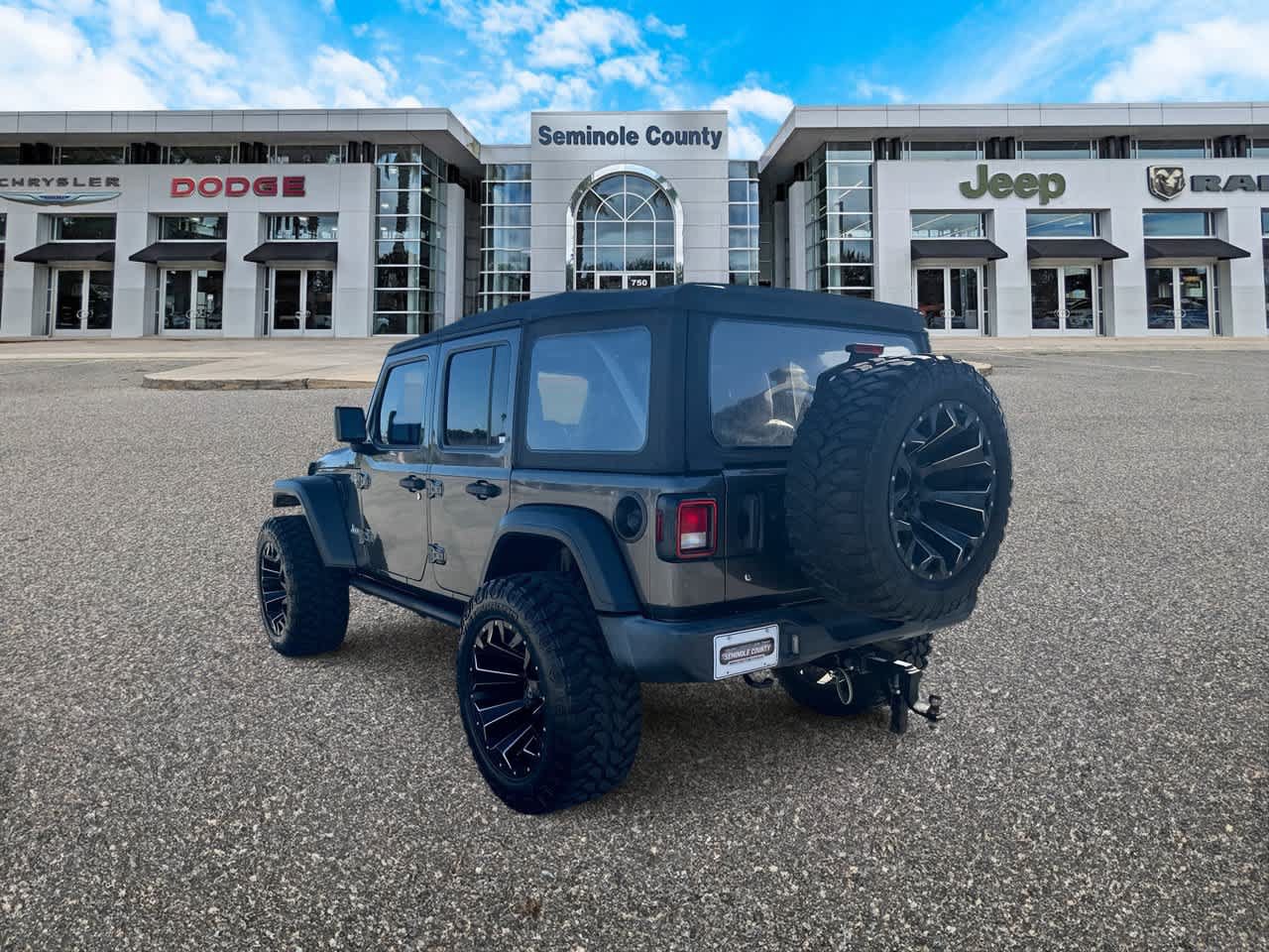 Used 2018 Jeep Wrangler Unlimited Sport S AWD/4WD image 6