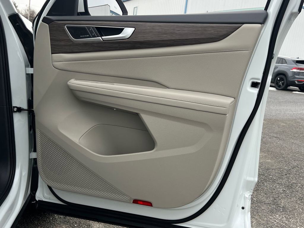 New 2026 Volkswagen Atlas SEL Premium R-Line image 9