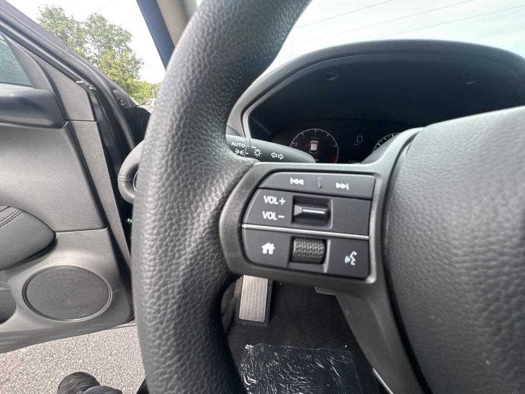 New 2027 Honda HR-V LX image 17