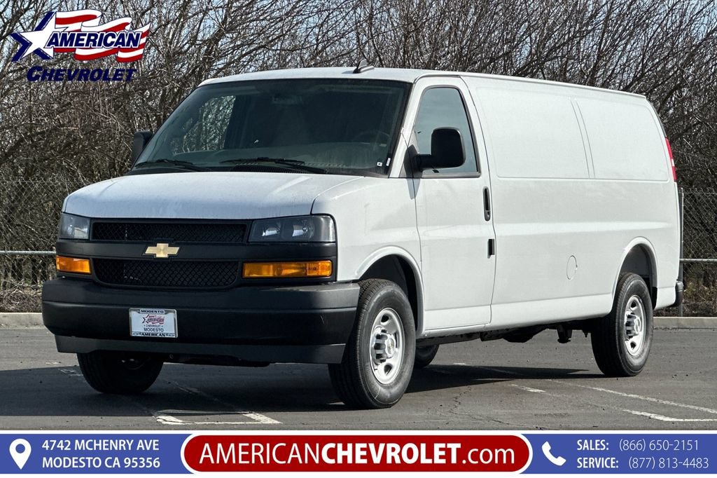 New 2025 Chevrolet Express 3500 Extended RWD image 8