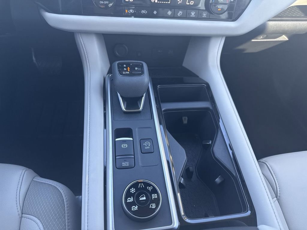 Used 2025 Nissan Pathfinder SL w/ SL Premium Package image 28