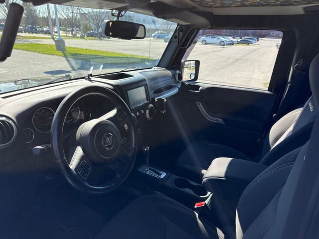 Used 2015 Jeep Wrangler Sahara w/ Connectivity Group image 14