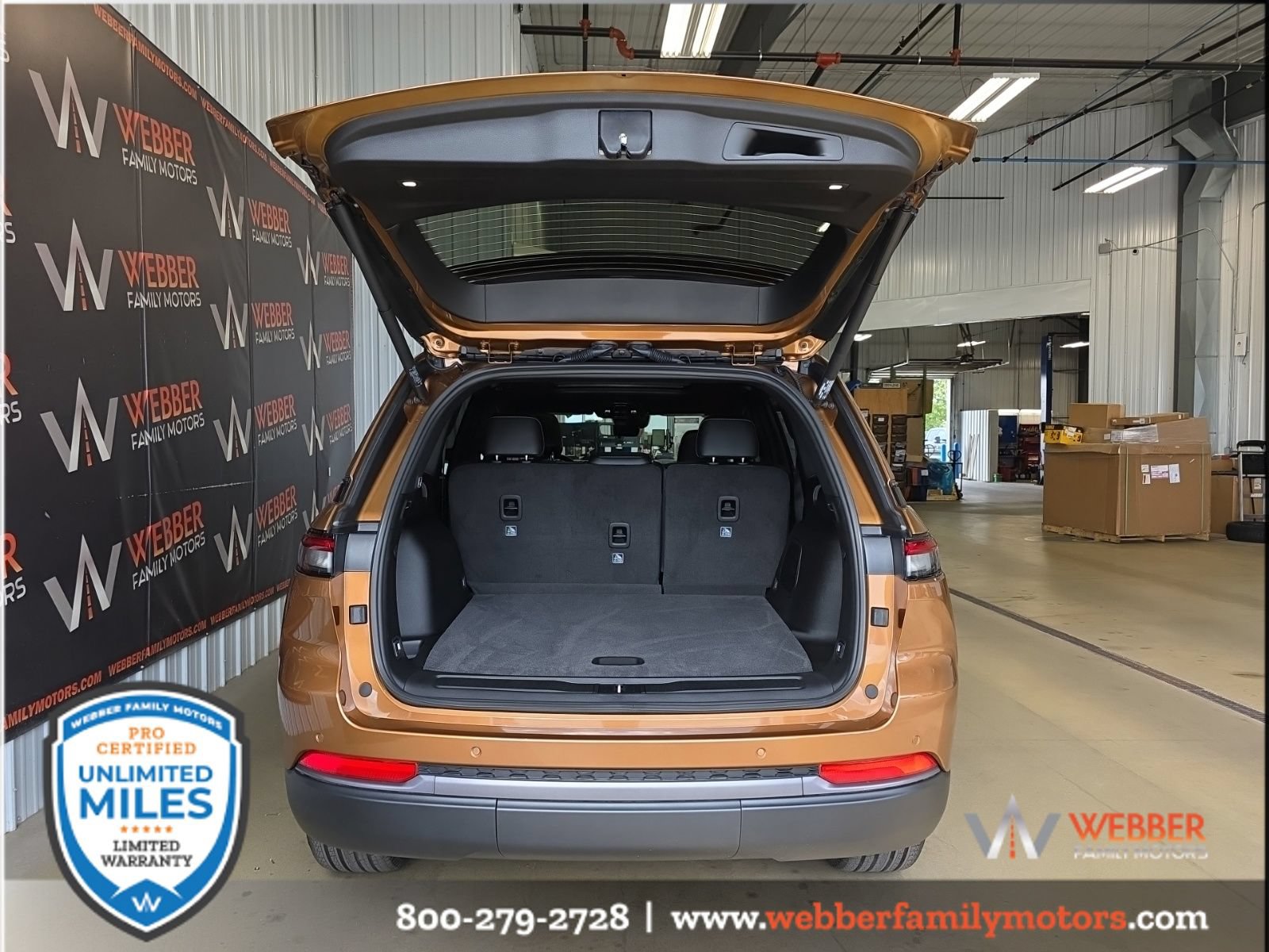 New 2026 Jeep Grand Cherokee Limited w/ Limited Altitude Package AWD/4WD image 6