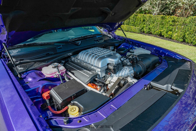 Used 2016 Dodge Challenger SRT Hellcat image 19