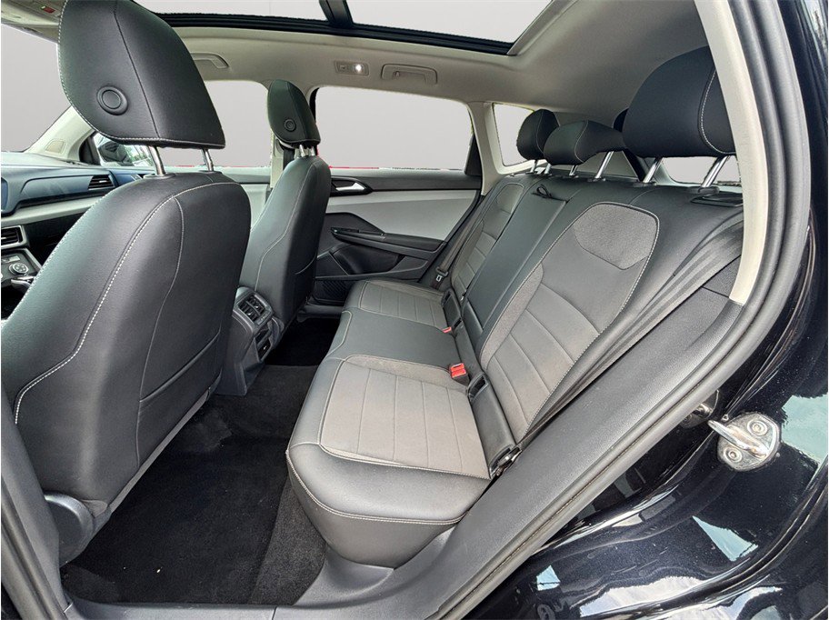 Used 2022 Volkswagen Taos SE image 33